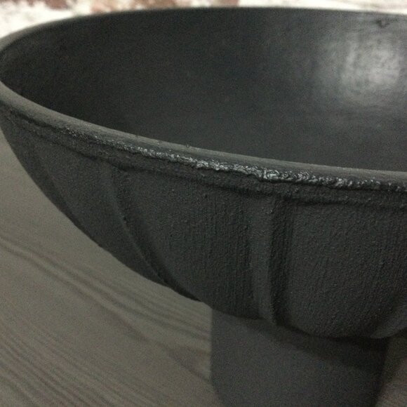 Elegant Black Centerpiece Bowl – Stone-like finish - Picture 3 of 6